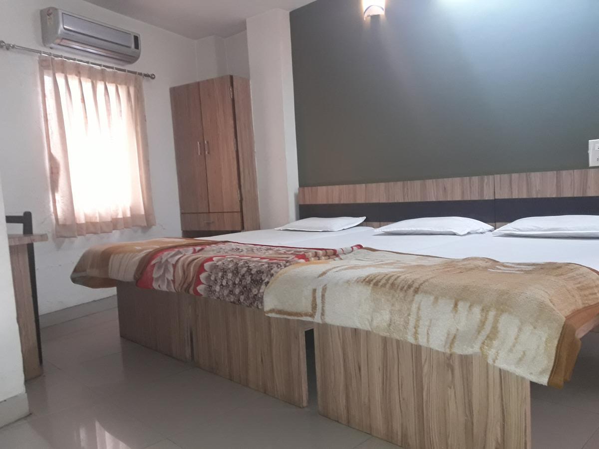 Hotel Pariwar Aurangābād Exterior foto