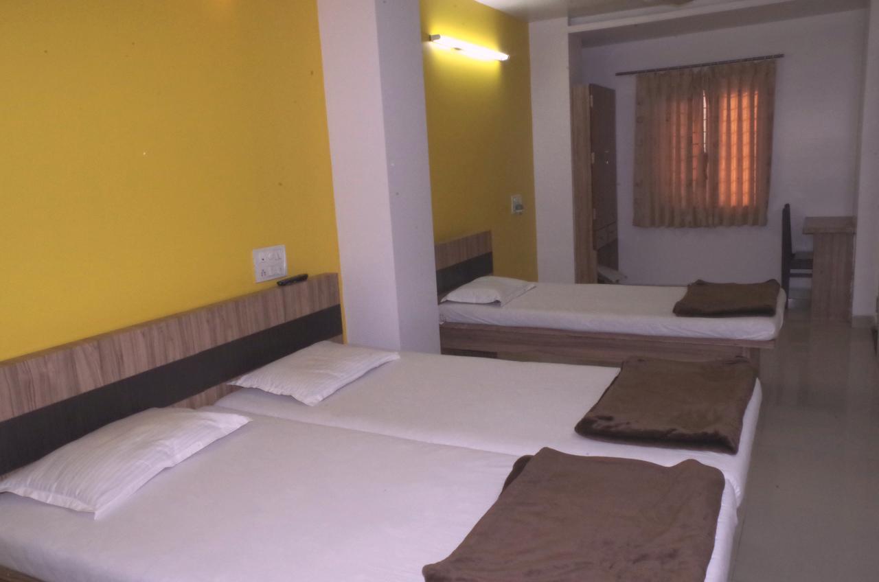 Hotel Pariwar Aurangābād Exterior foto